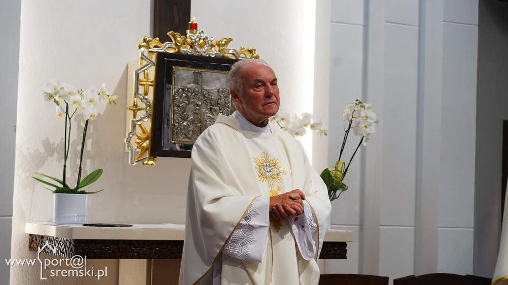 Uroczyste poświęcenie odrestaurowanego kościoła