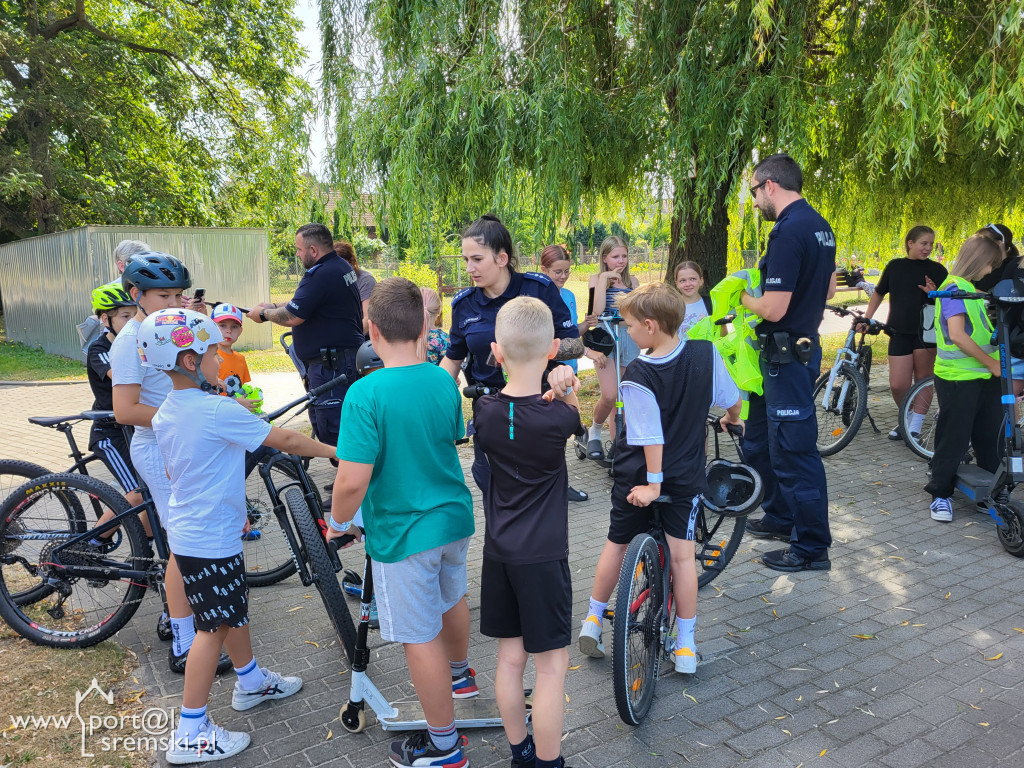 Spotkanie na plaży z Policją