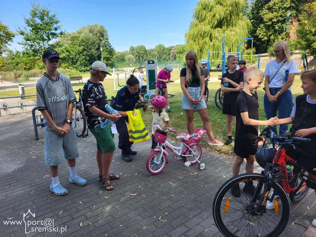 Spotkanie na plaży z Policją
