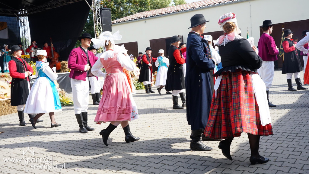 Dożynki w Grzybnie