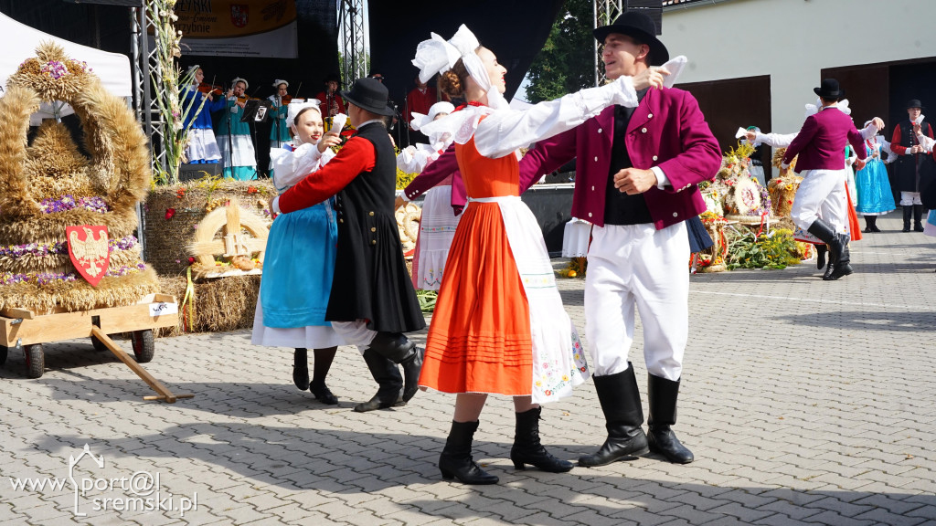Dożynki w Grzybnie