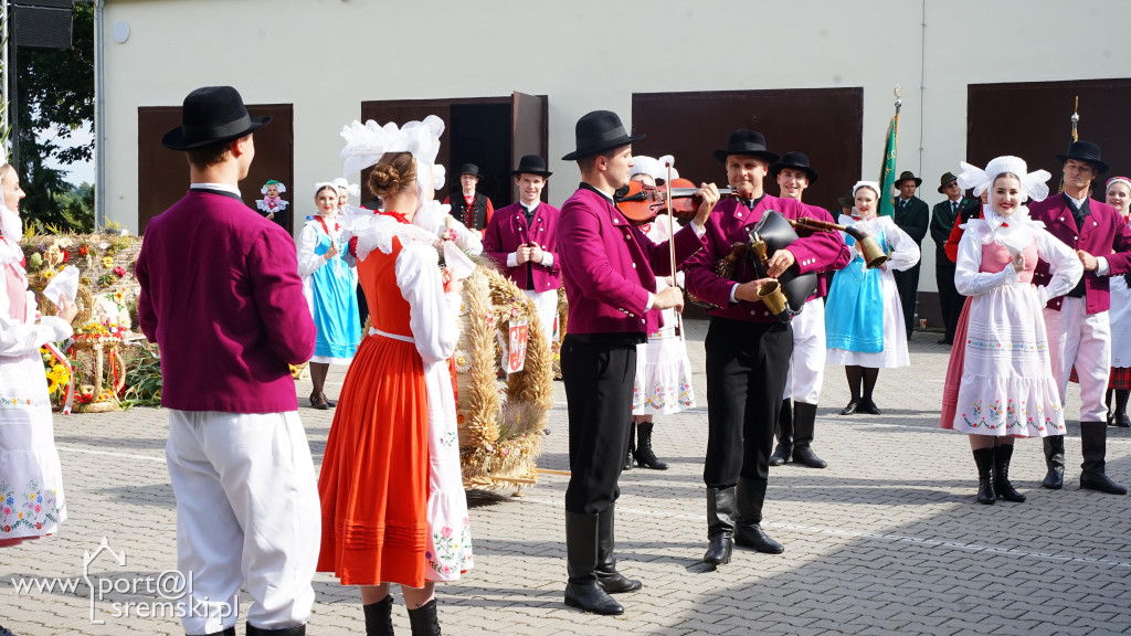 Dożynki w Grzybnie