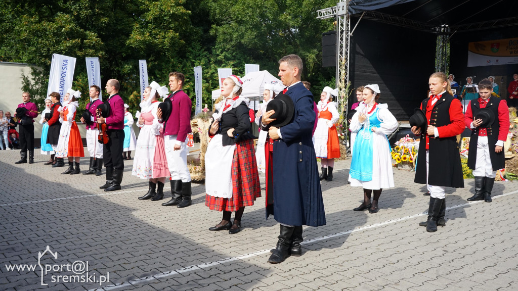 Dożynki w Grzybnie