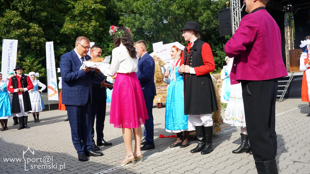 Dożynki w Grzybnie