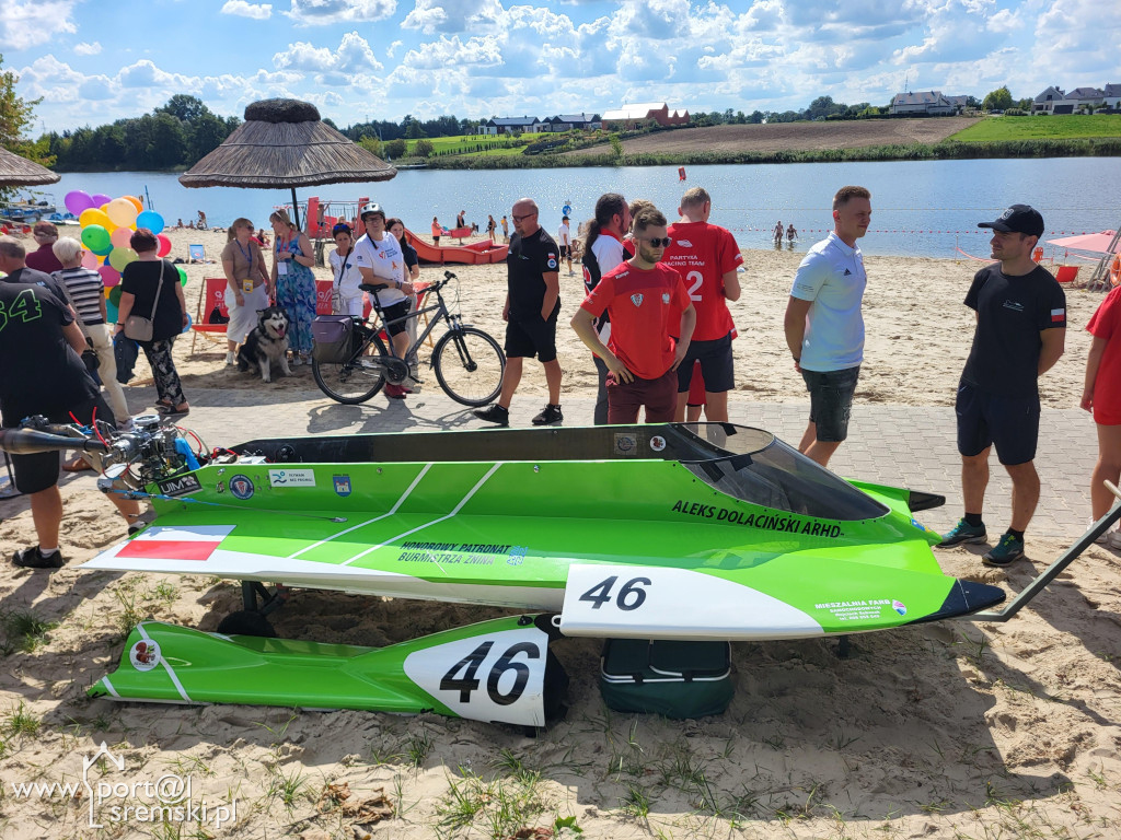 Zakończenie sezonu letniego na plaży