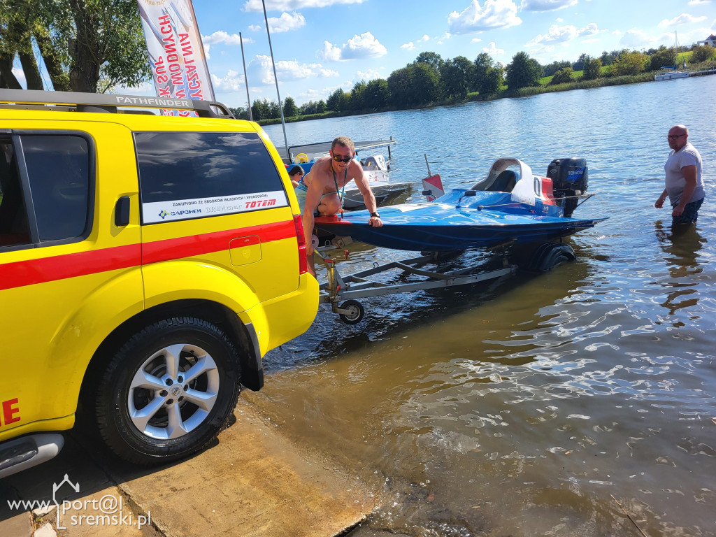 Zakończenie sezonu letniego na plaży