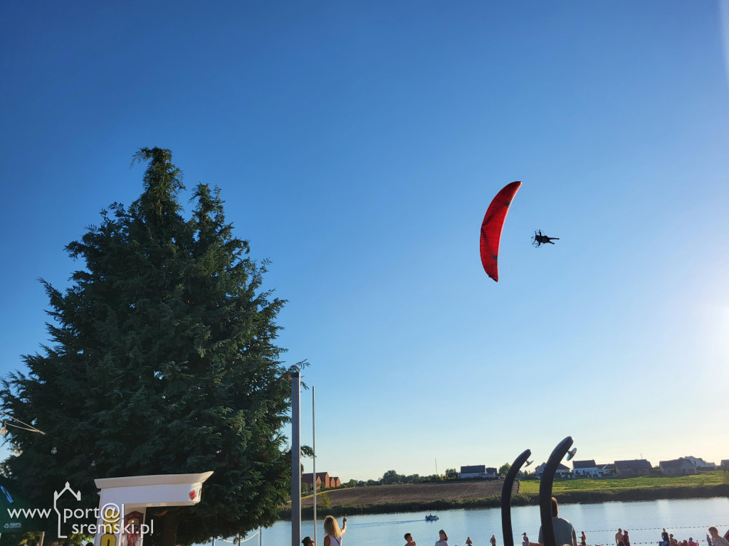 Zakończenie sezonu letniego na plaży