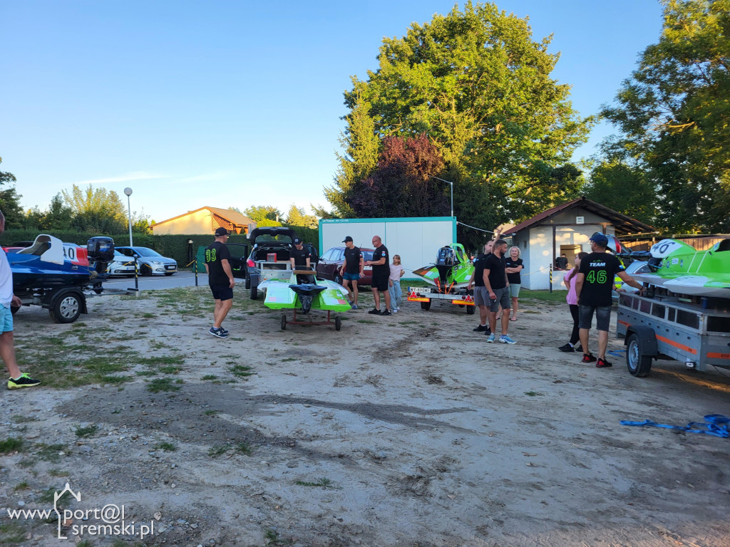 Zakończenie sezonu letniego na plaży