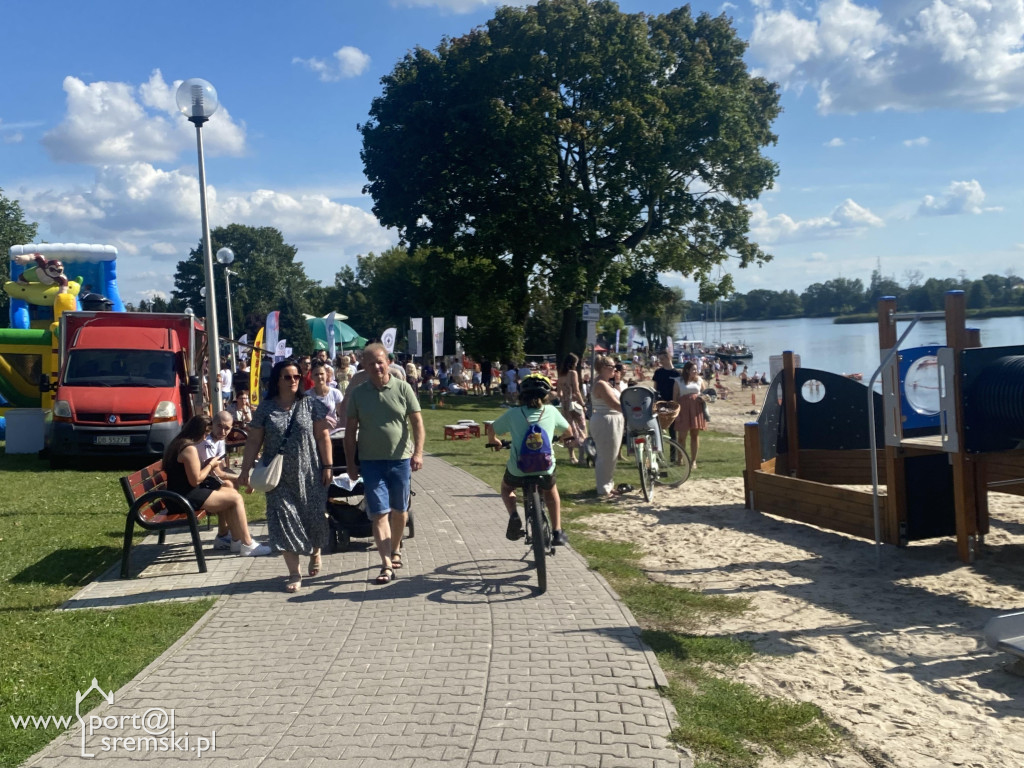 Zakończenie sezonu letniego na plaży