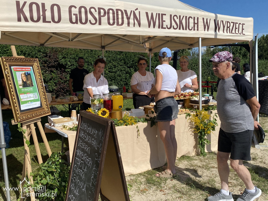 Zakończenie sezonu letniego na plaży