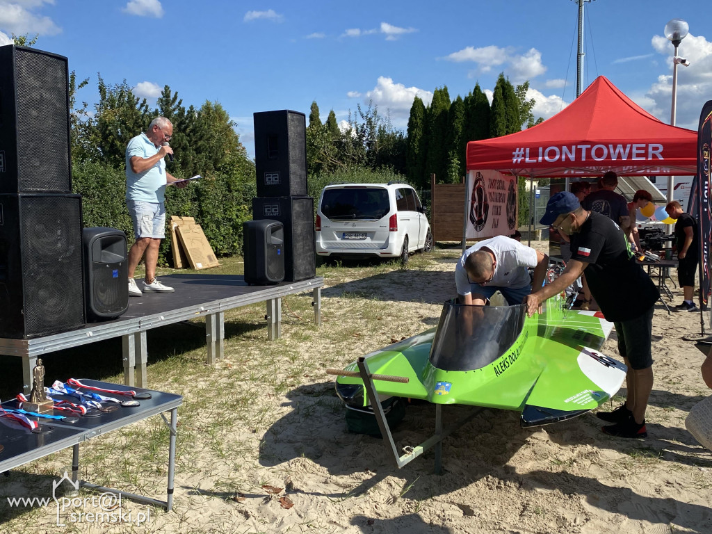Zakończenie sezonu letniego na plaży