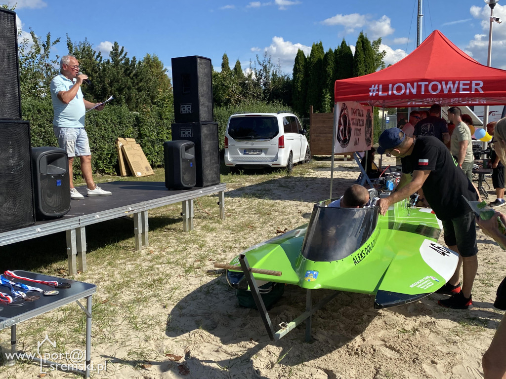 Zakończenie sezonu letniego na plaży