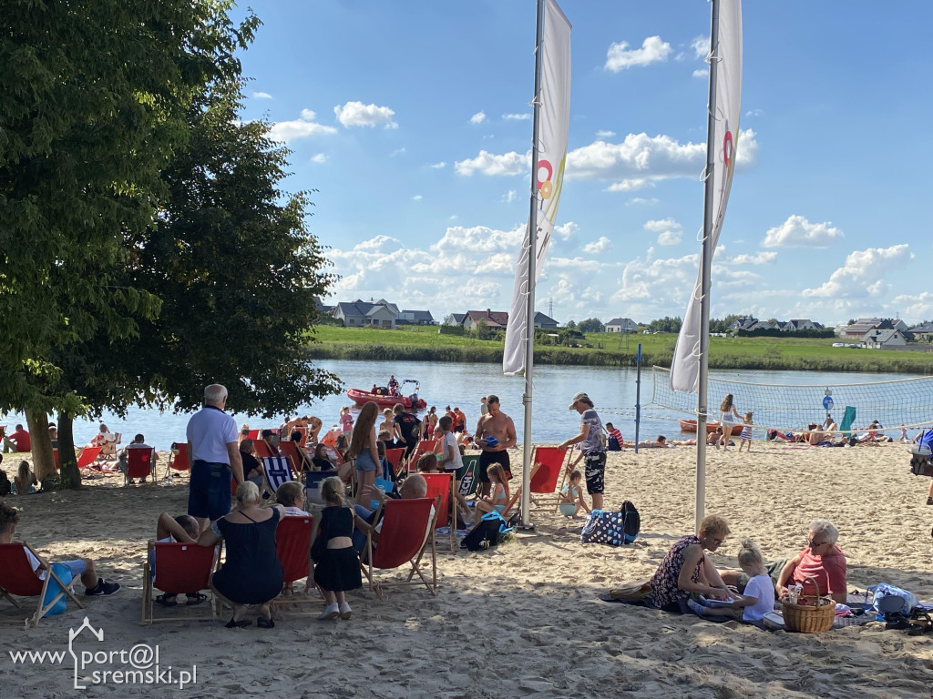 Zakończenie sezonu letniego na plaży
