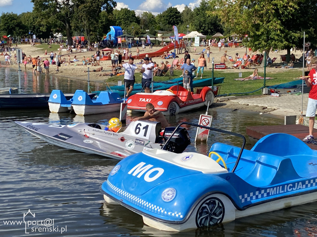 Zakończenie sezonu letniego na plaży