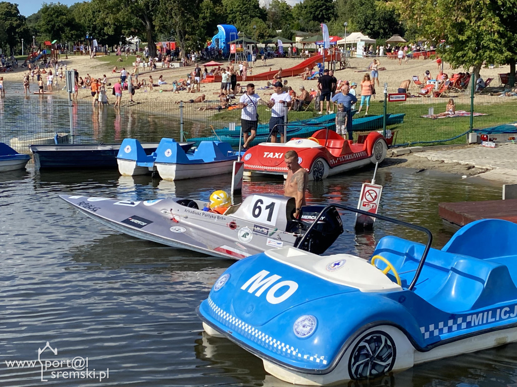 Zakończenie sezonu letniego na plaży