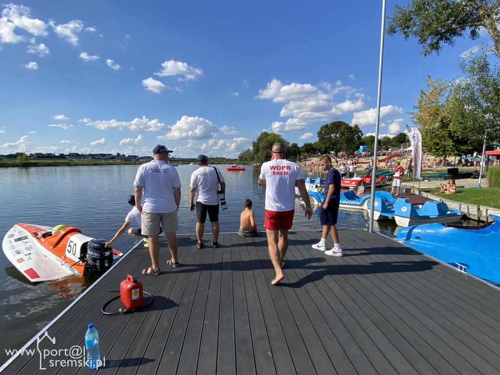Zakończenie sezonu letniego na plaży