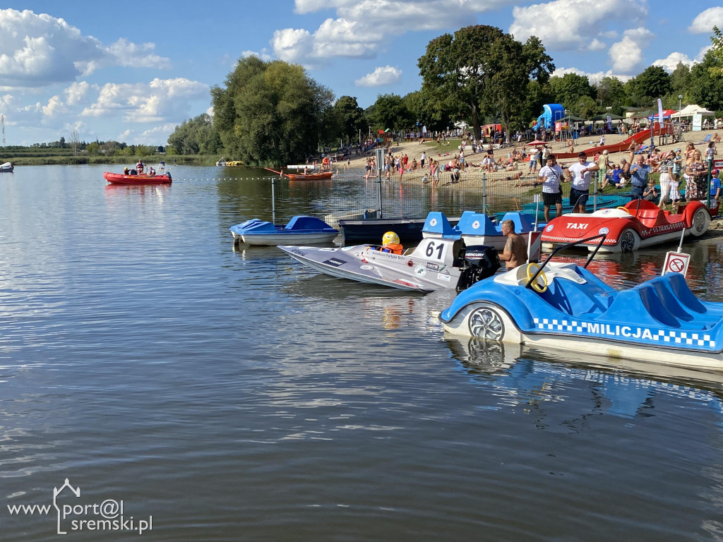 Zakończenie sezonu letniego na plaży