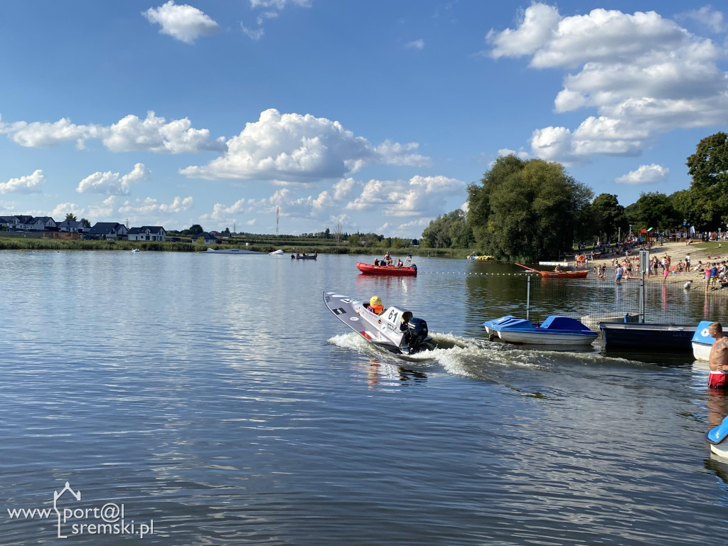 Zakończenie sezonu letniego na plaży
