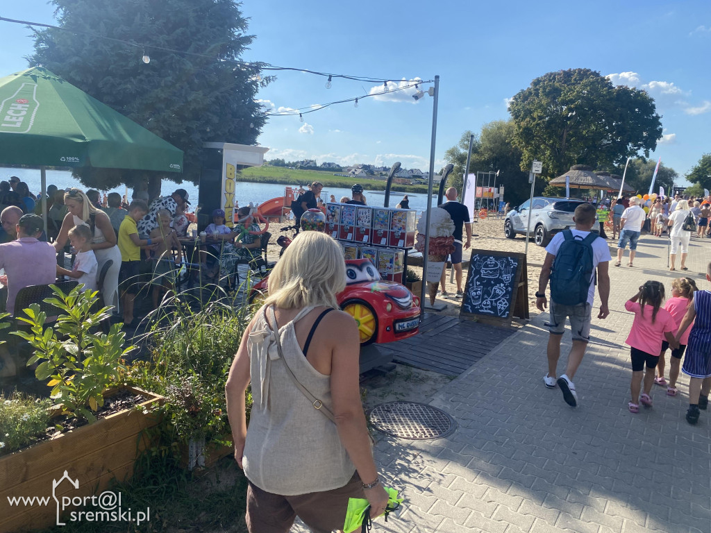 Zakończenie sezonu letniego na plaży