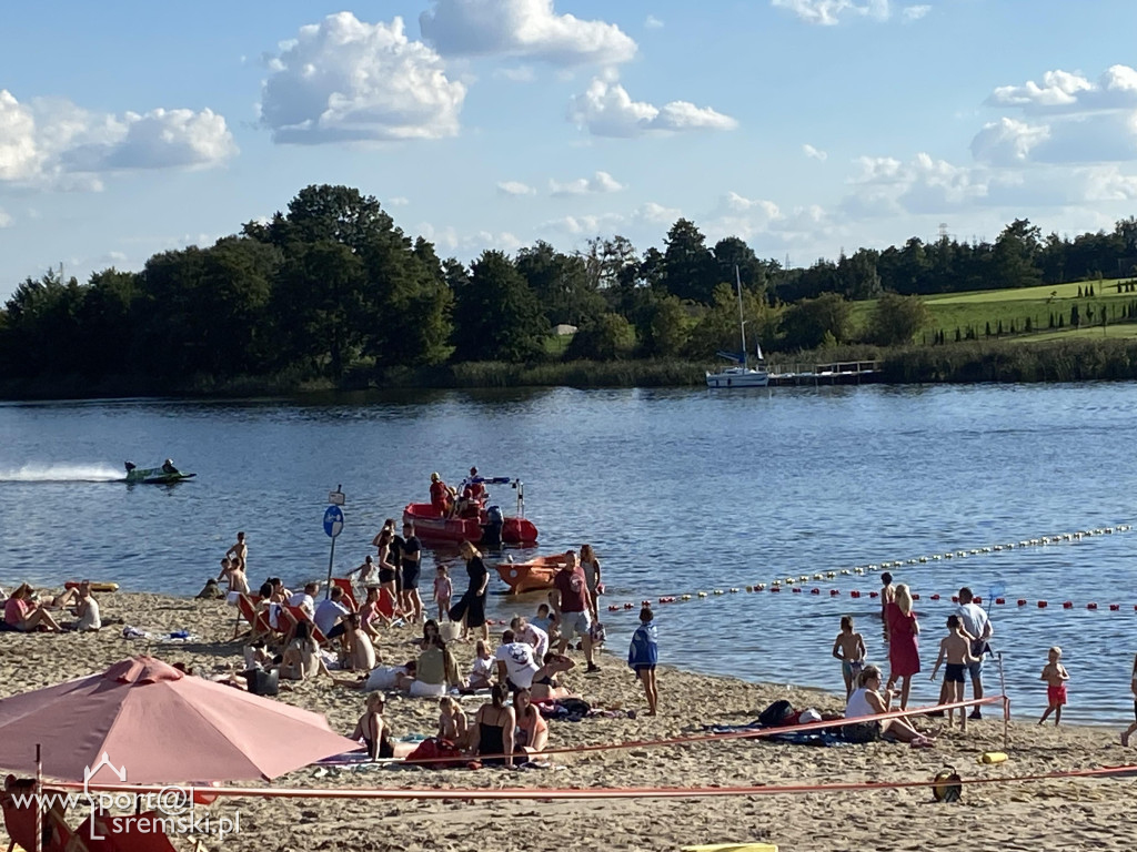 Zakończenie sezonu letniego na plaży