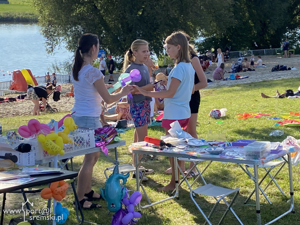 Zakończenie sezonu letniego na plaży