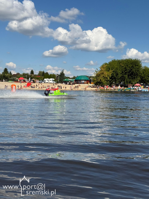 Zakończenie sezonu letniego na plaży