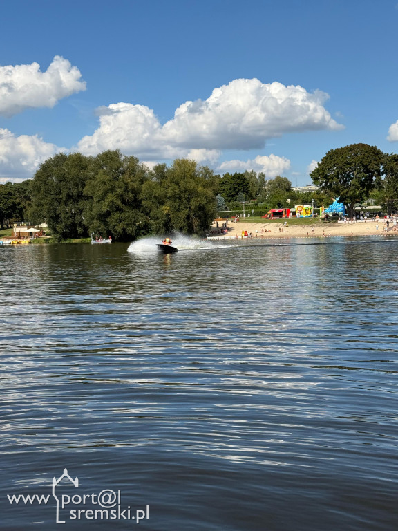 Zakończenie sezonu letniego na plaży
