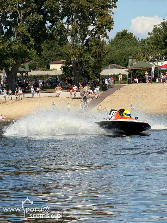 Zakończenie sezonu letniego na plaży