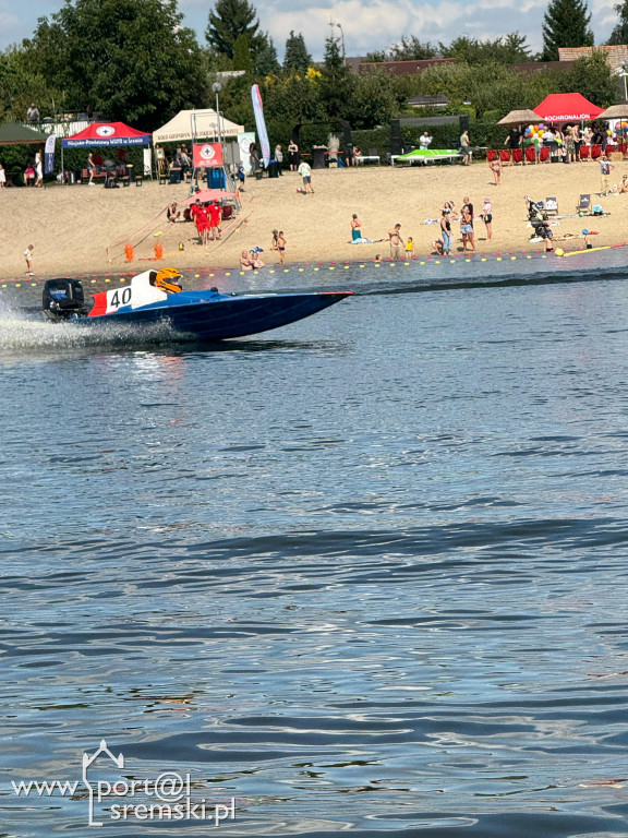 Zakończenie sezonu letniego na plaży