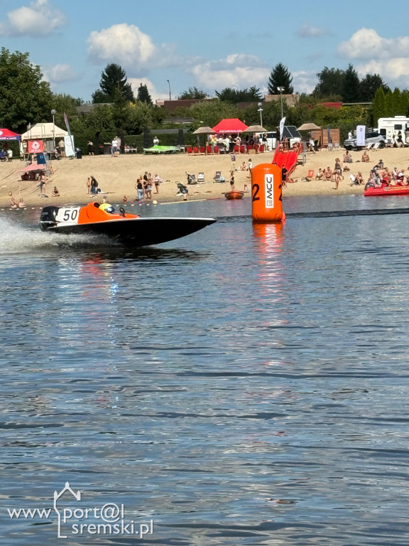 Zakończenie sezonu letniego na plaży