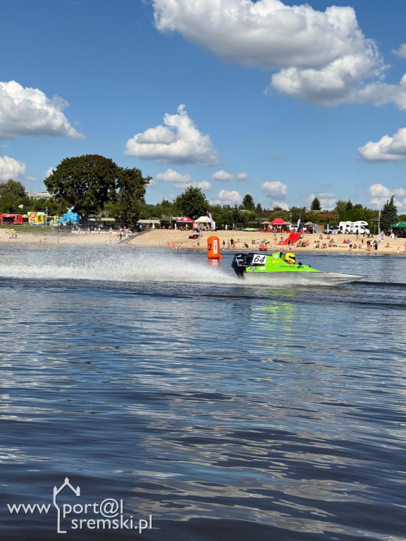 Zakończenie sezonu letniego na plaży