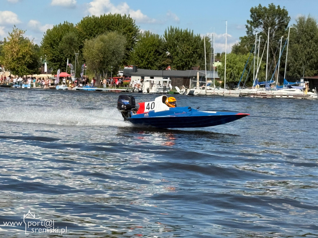 Zakończenie sezonu letniego na plaży