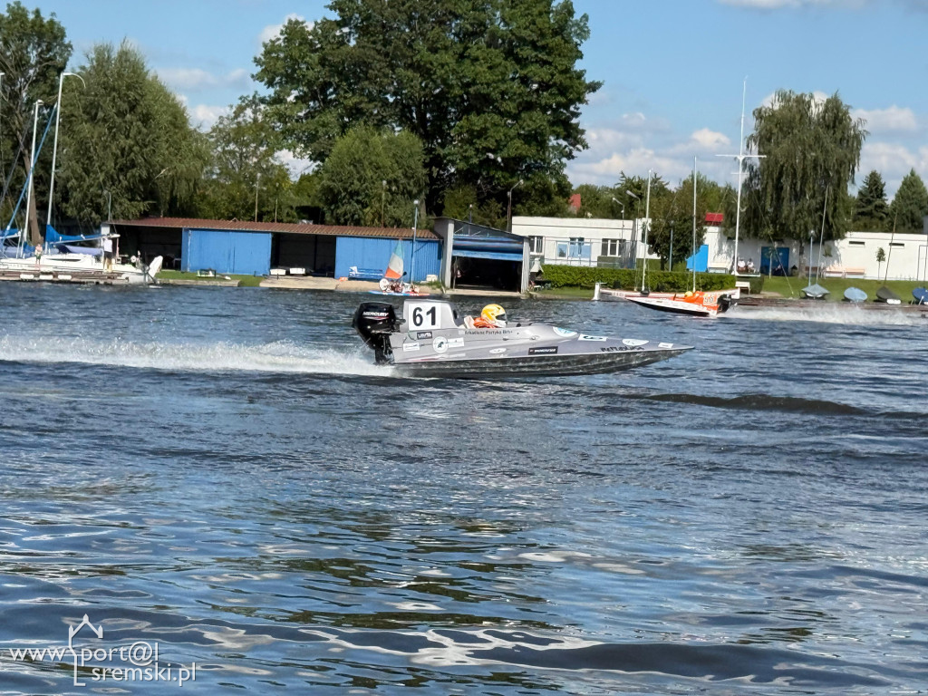 Zakończenie sezonu letniego na plaży