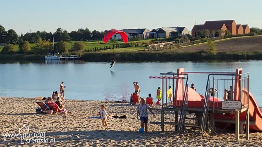 Zakończenie sezonu letniego na plaży