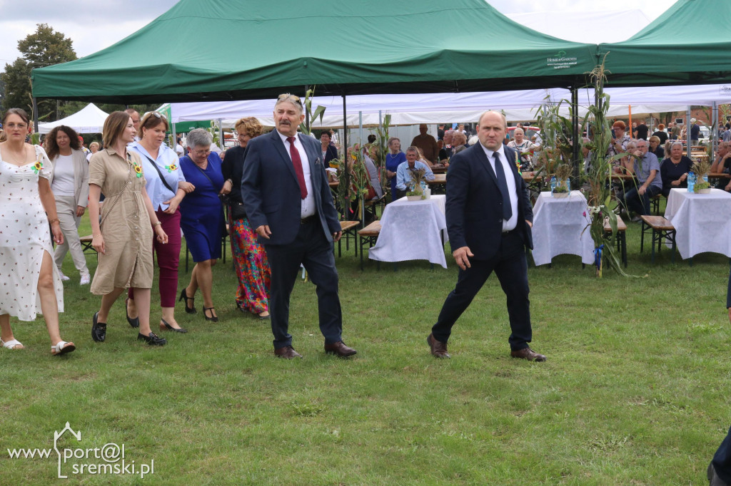 Dożynki w Ostrowiecznie