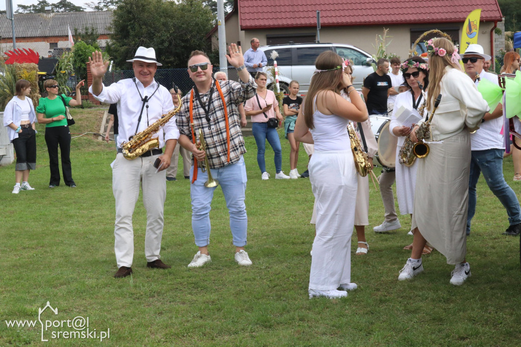 Dożynki w Ostrowiecznie