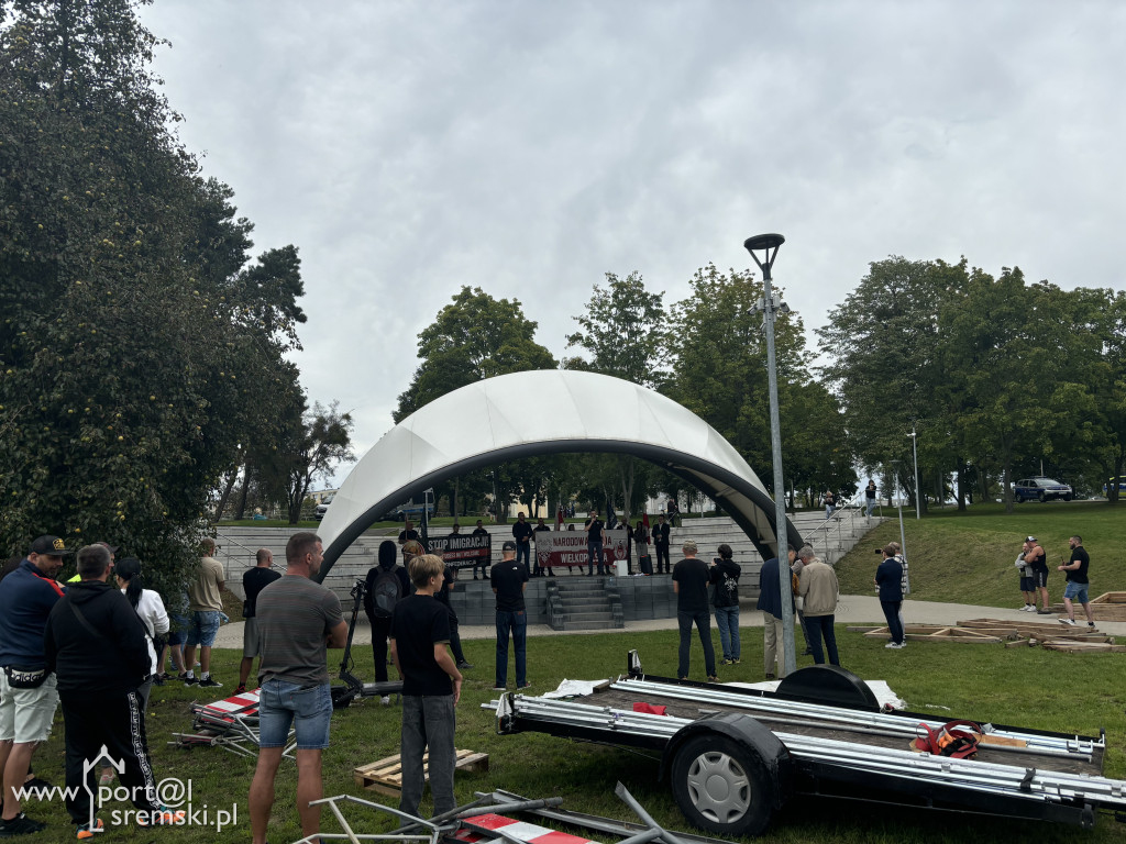 Protest przeciwko masowej imigracji w Śremie