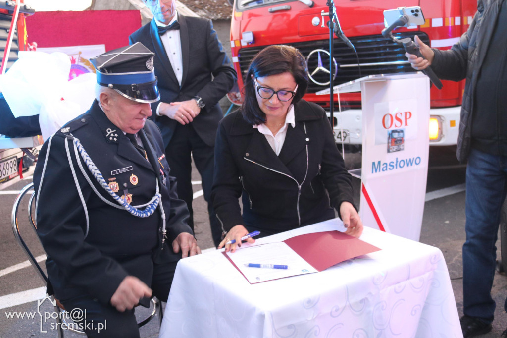 Nowy wóz strażacki w Masłowie