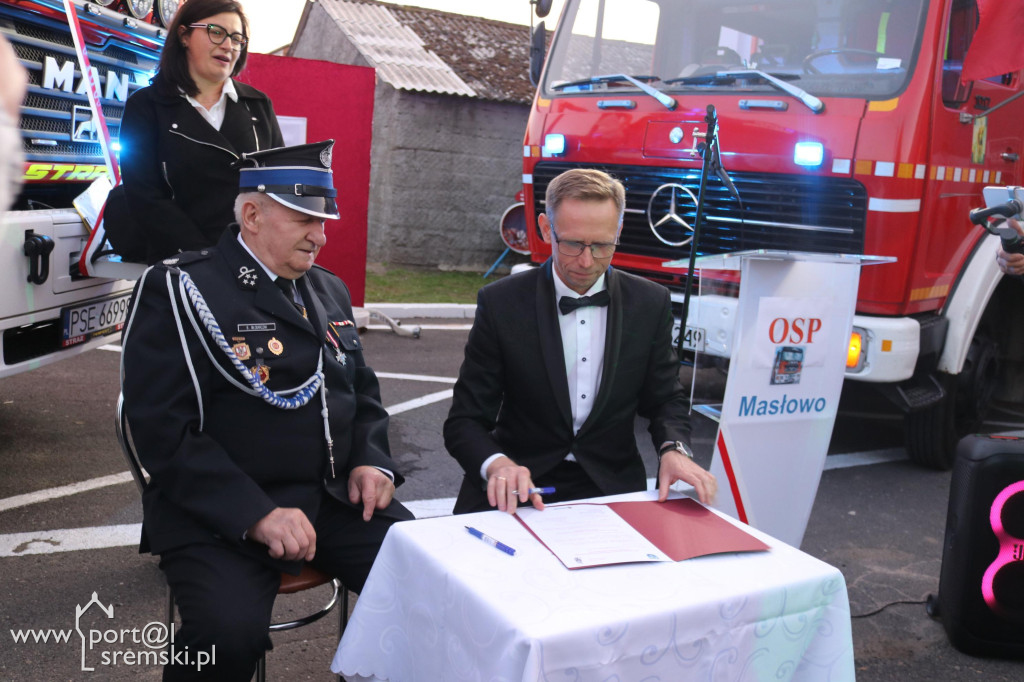 Nowy wóz strażacki w Masłowie
