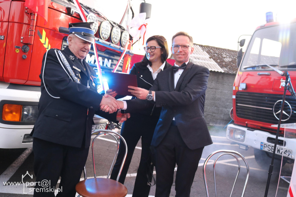 Nowy wóz strażacki w Masłowie