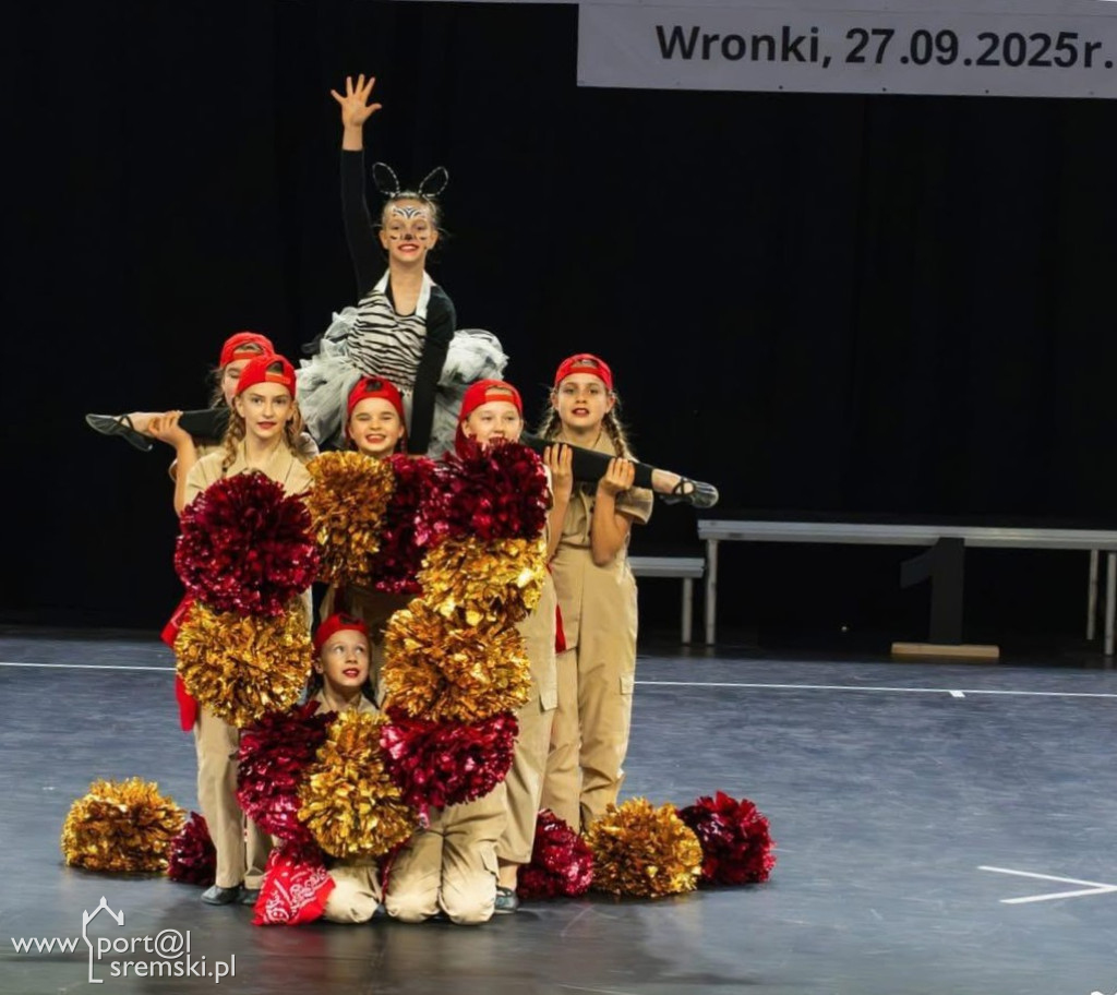 Ksiąskie Mażoretki z medalami! Debiut „Gwiazdeczek” na profesjonalnej scenie
