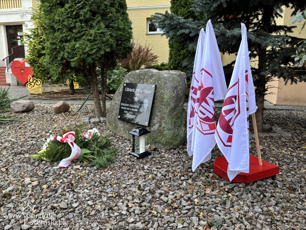 Odsłonięcie tablicy ZNP w Śremie