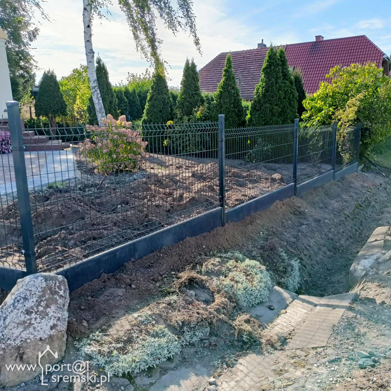 Odnowienie figury Matki Bożej w Chrząstowie