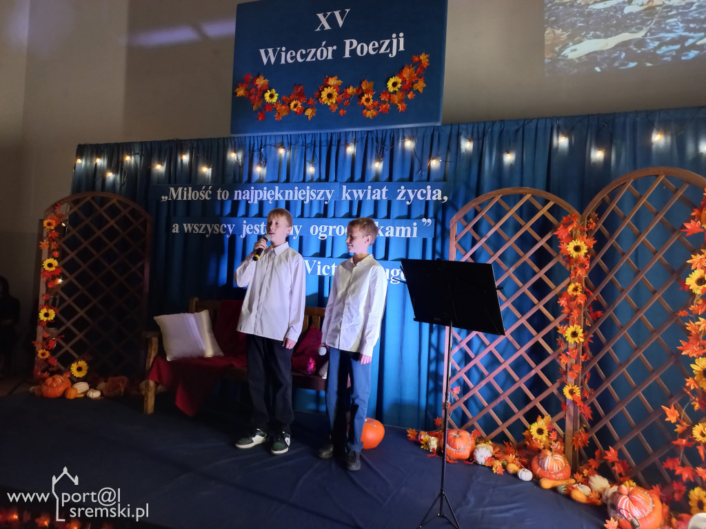 Miłość w rozkwicie – XV Jubileuszowy Wieczór Poezji w Książu Wlkp.
