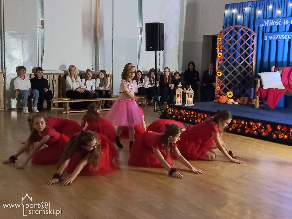 Miłość w rozkwicie – XV Jubileuszowy Wieczór Poezji w Książu Wlkp.