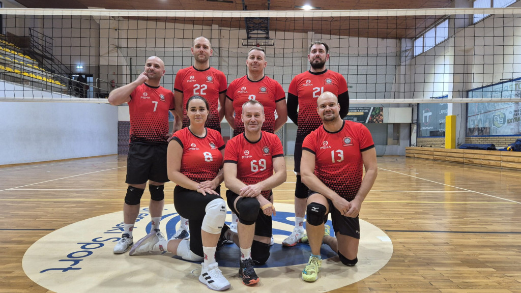 Otwarcie sezonu Amatorskiej Ligi Piłki Siatkowej 2025/26 w Śremie