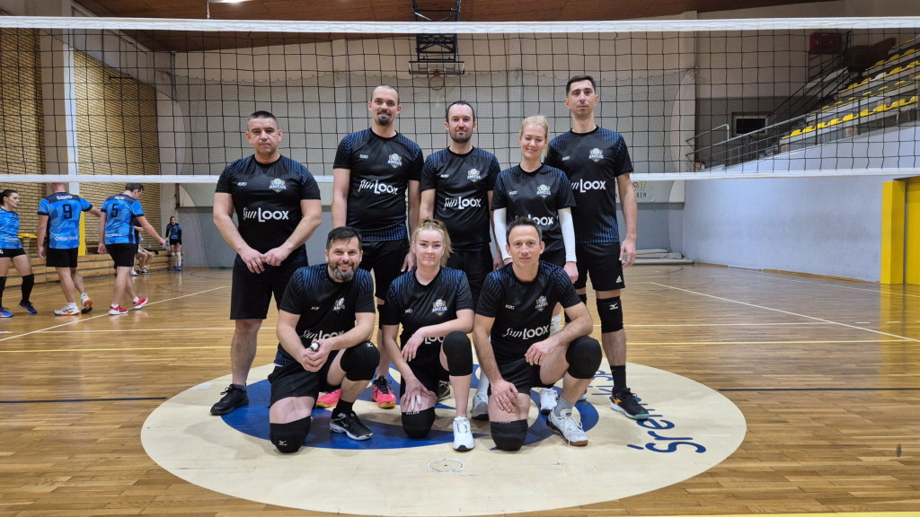 Otwarcie sezonu Amatorskiej Ligi Piłki Siatkowej 2025/26 w Śremie