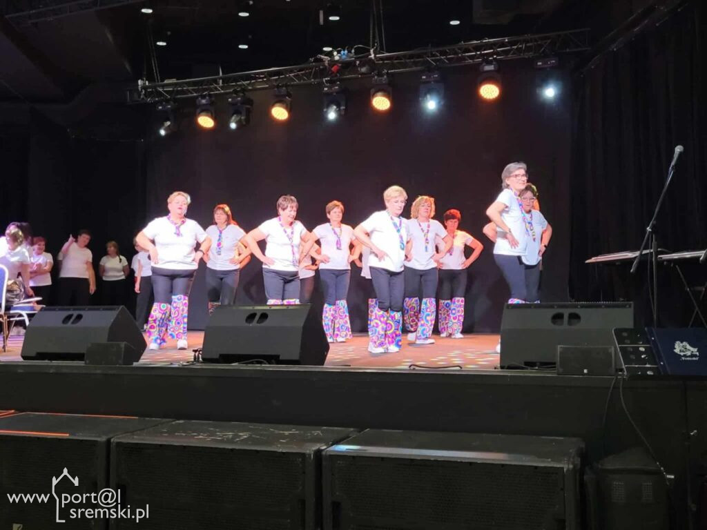 Ksiąskie Seniority zachwyciły na jubileuszowym przeglądzie artystów III wieku