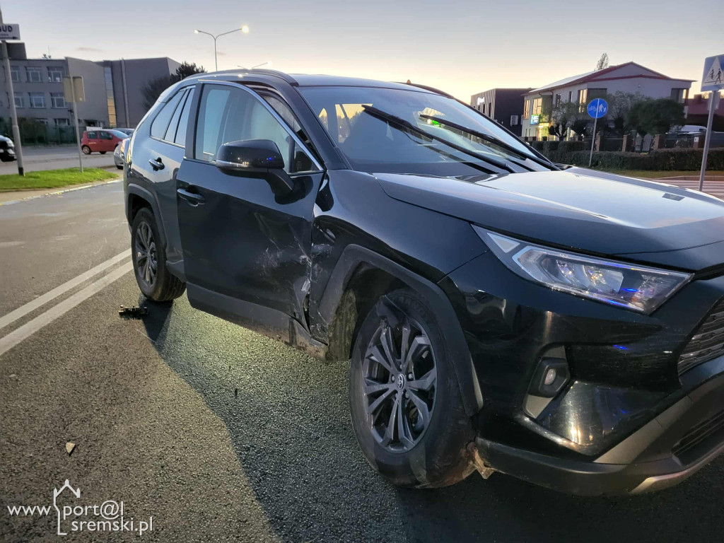 Zderzenie z udziałem radiowozu. Dwóch policjantów w szpitalu