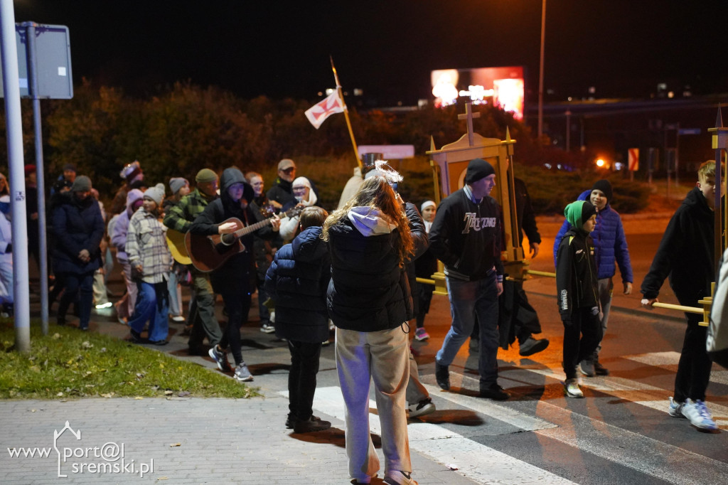 Marsz świętych w Śremie